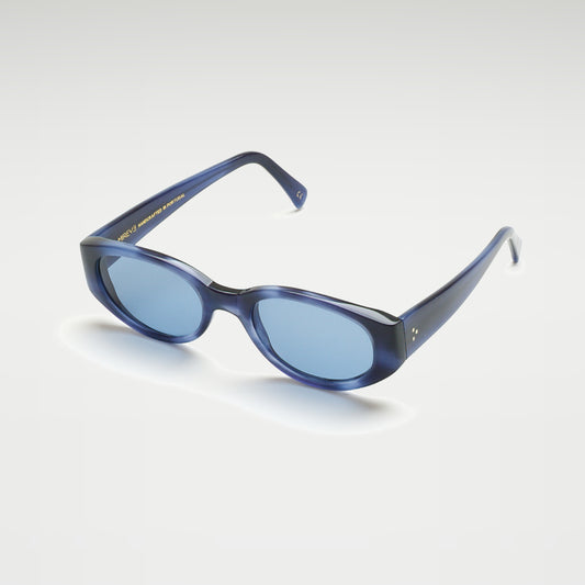 Mireye Noosa sunglasses in blue midnight, perspective view.