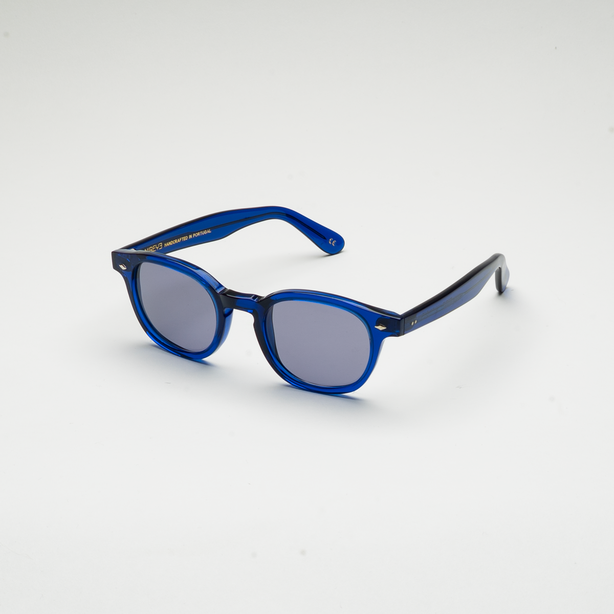 Mireye Fire sunglasses in deep blue, perspective view.