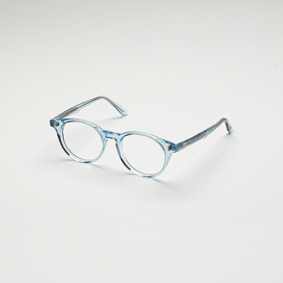 Perspective view of Air Light Crystal Blue optical frame