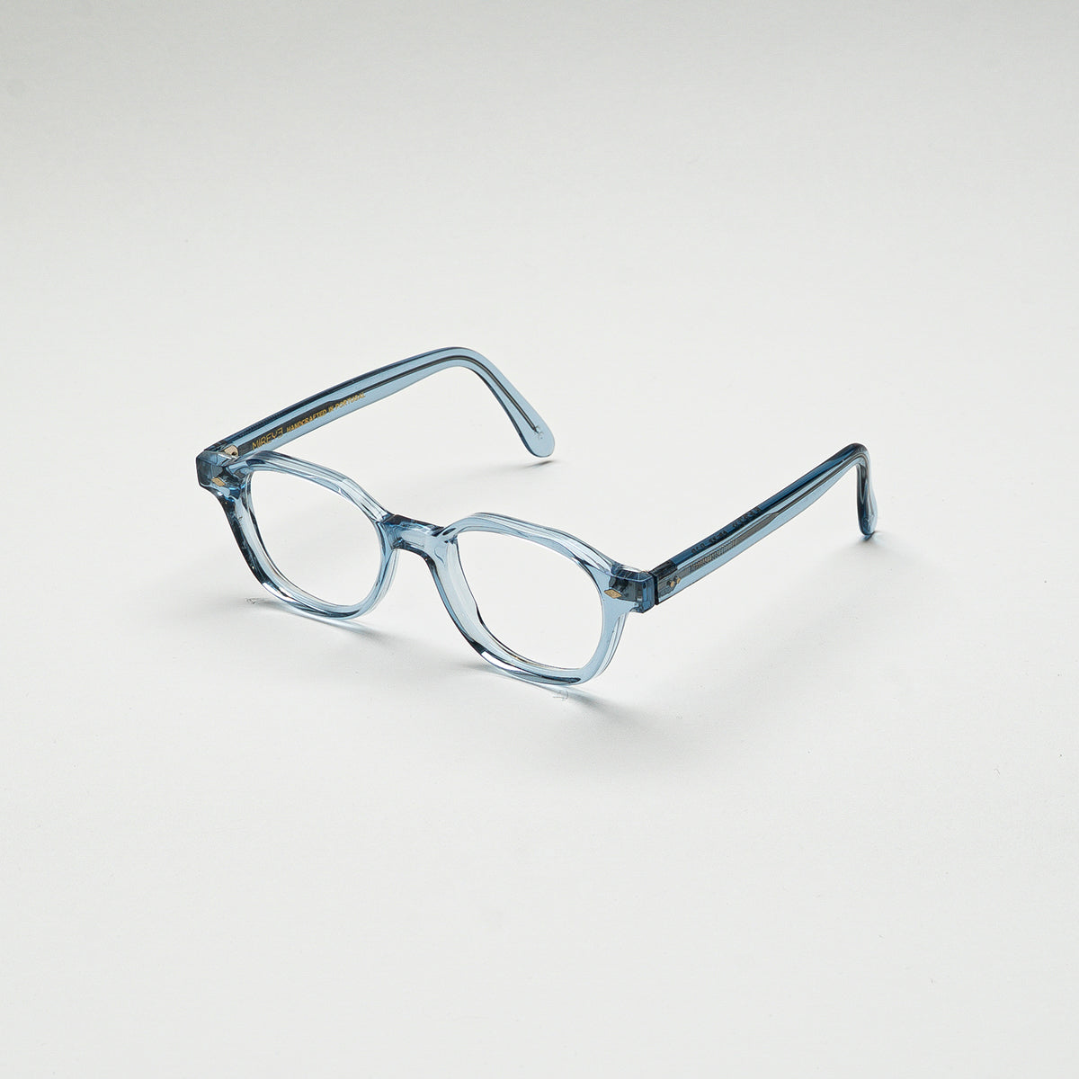 Perspective view of Earth Crystal Blue optical frame