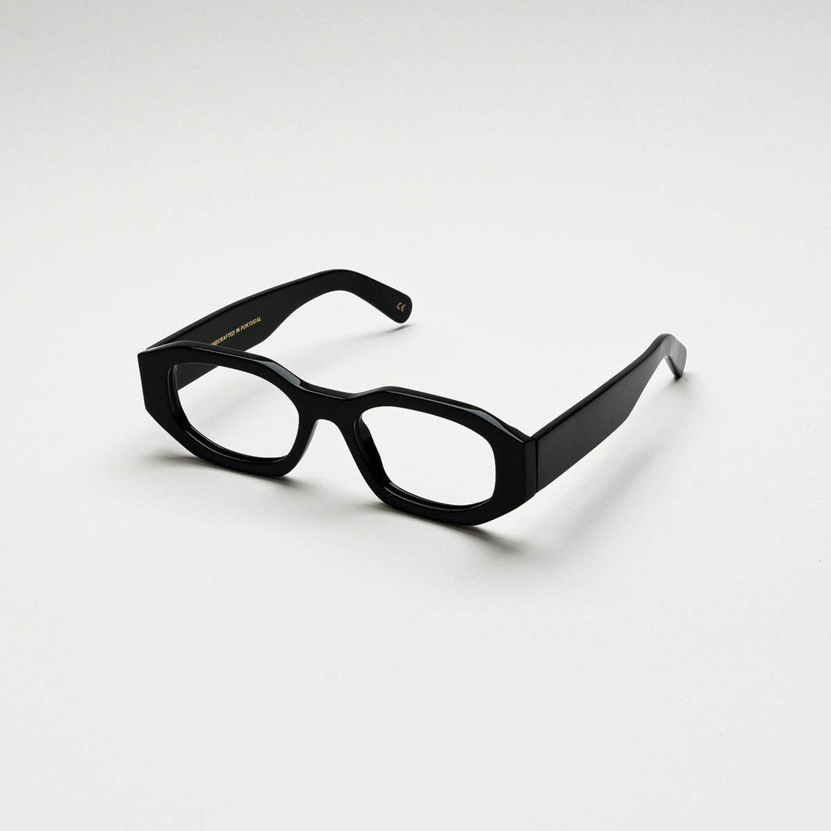 Perspective view of Kalahari Black optical frame