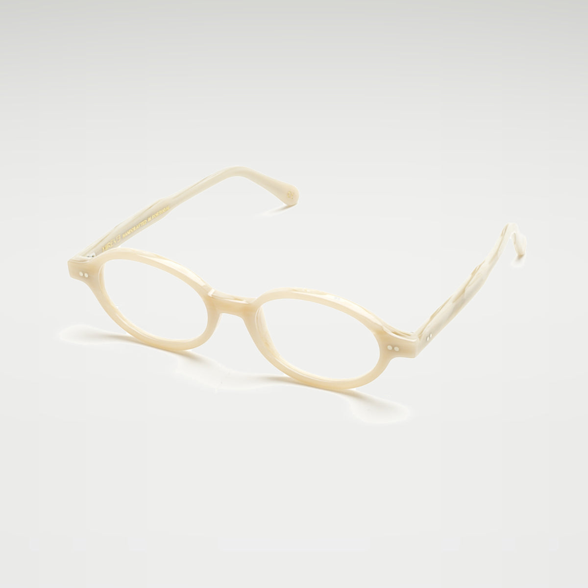 Perspective view of Kirra White Pearl optical frame