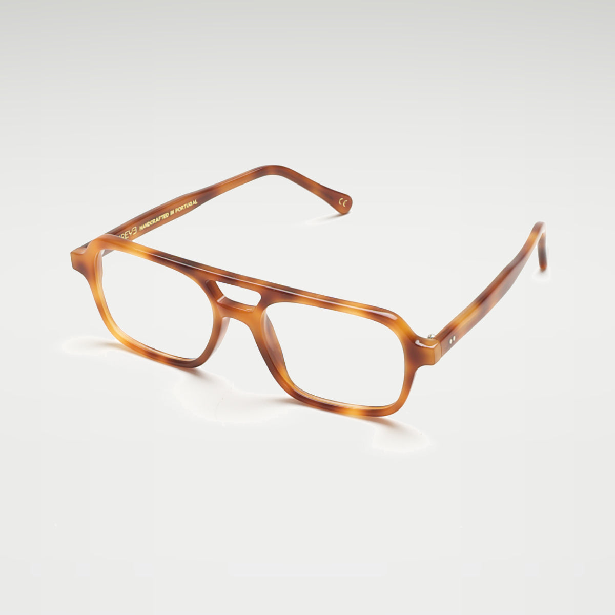 Perspective view of Mikuni Toffee optical frame