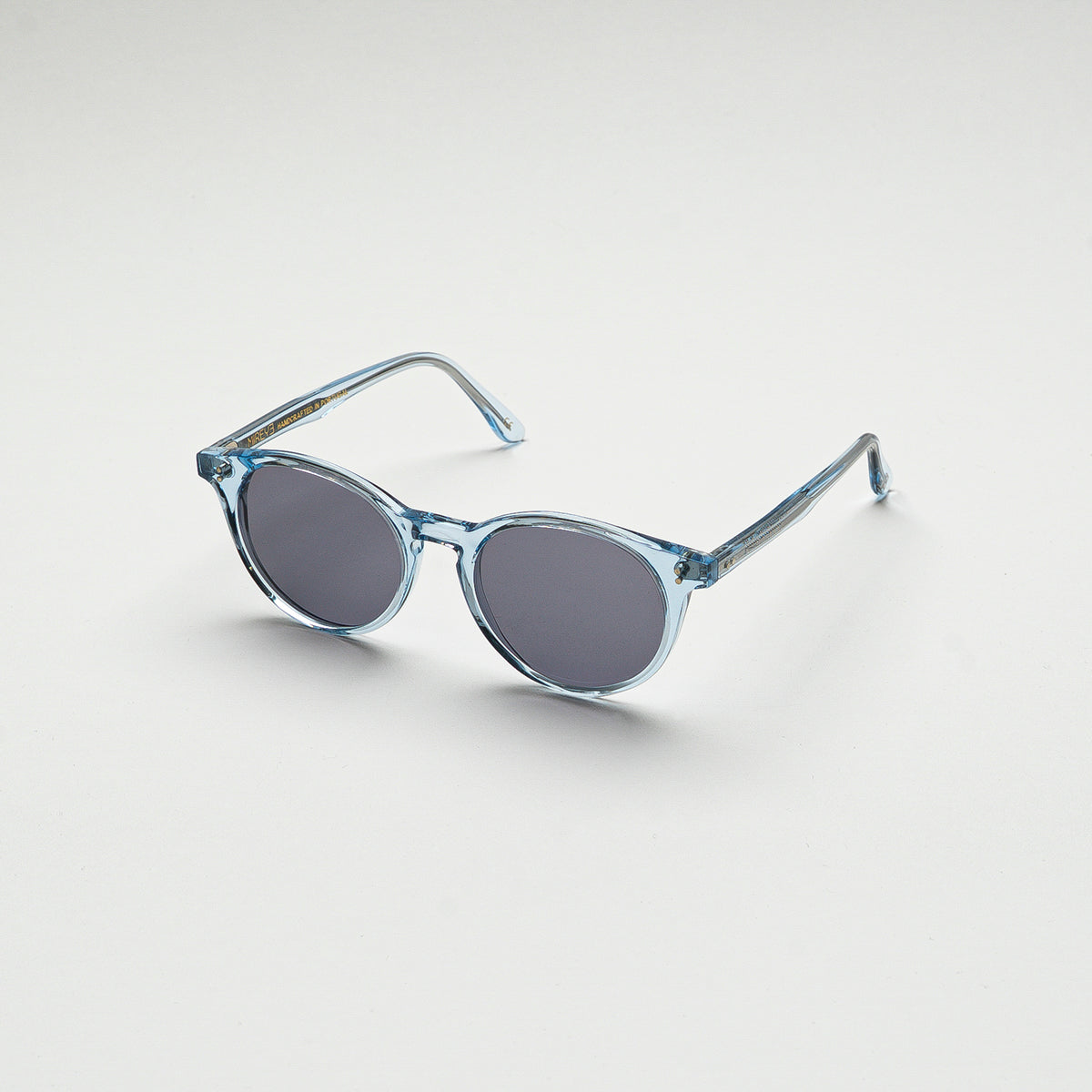 Mireye Air sunglasses in light blue crystal, perspective view.