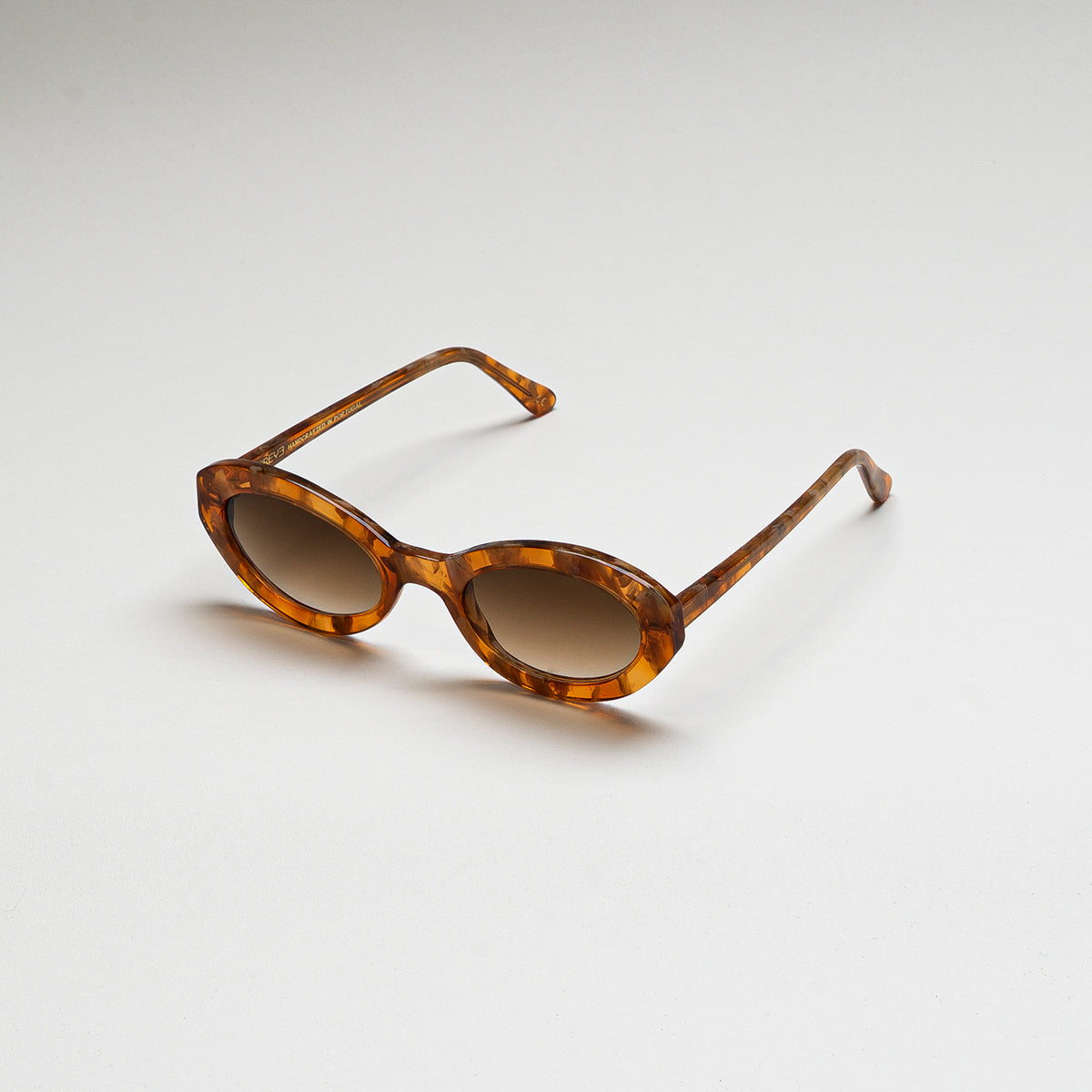 Mireye Coolangatta sunglasses in desert amber, perspective view.