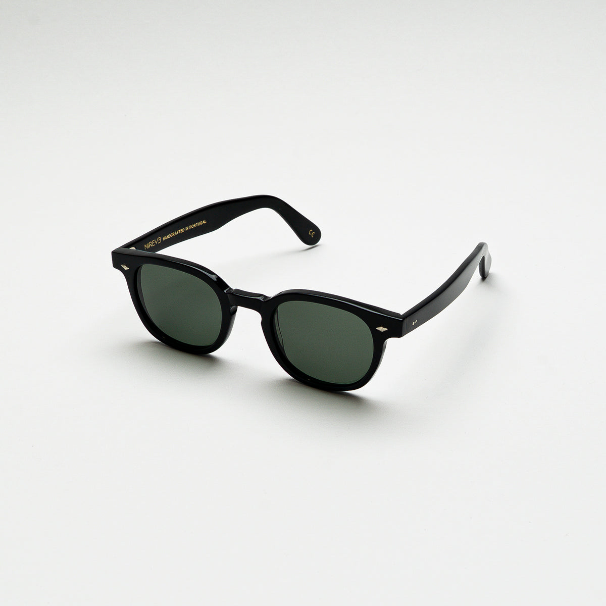 Mireye Fire sunglasses in black, perspective view.