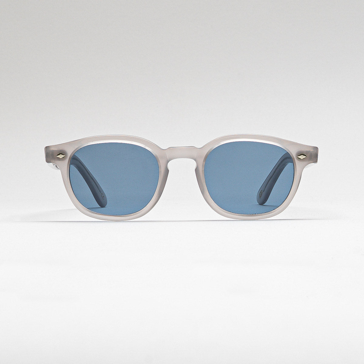 Mireye Fire sunglasses in fog, front view.