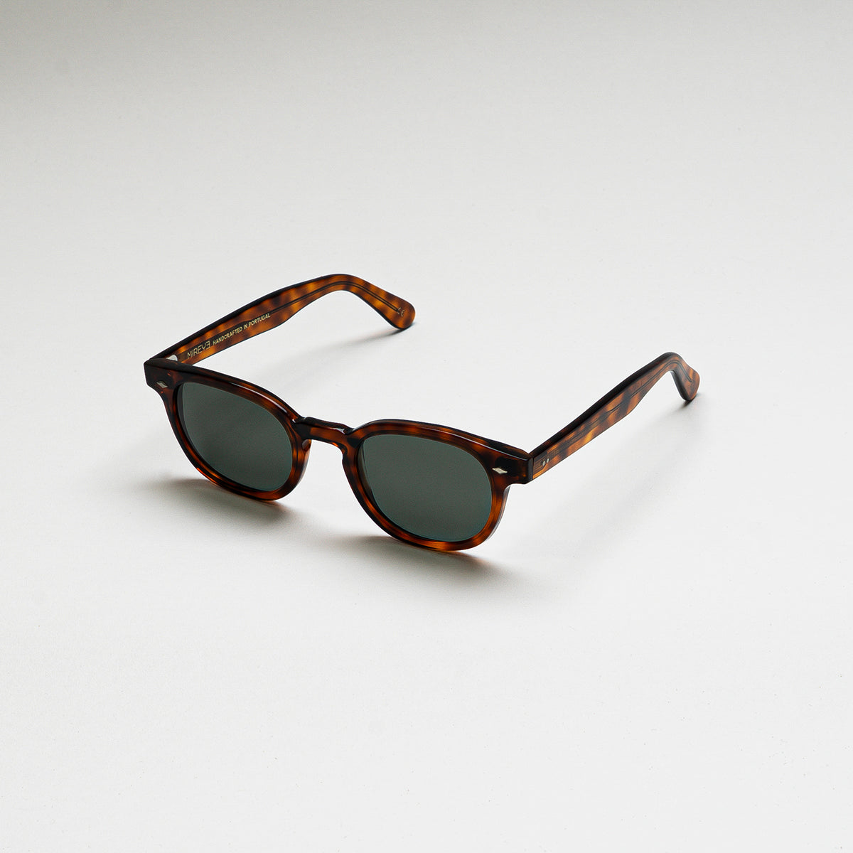 Mireye Fire sunglasses in tortoise, perspective view.