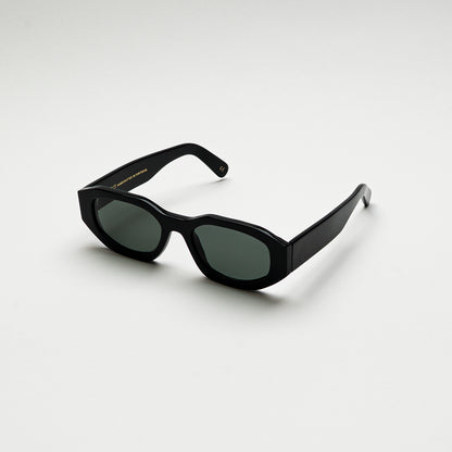 Mireye Kalahari sunglasses in black, perspective view.
