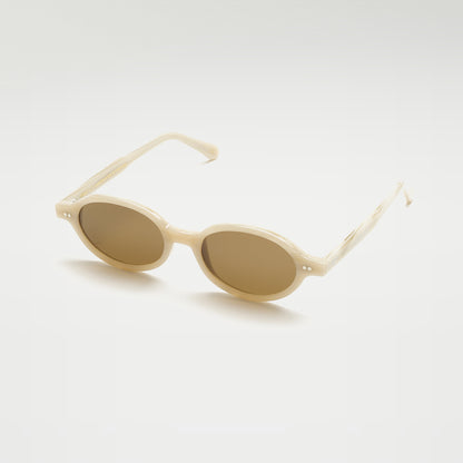 Mireye Kirra sunglasses in white pearl, perspective view.