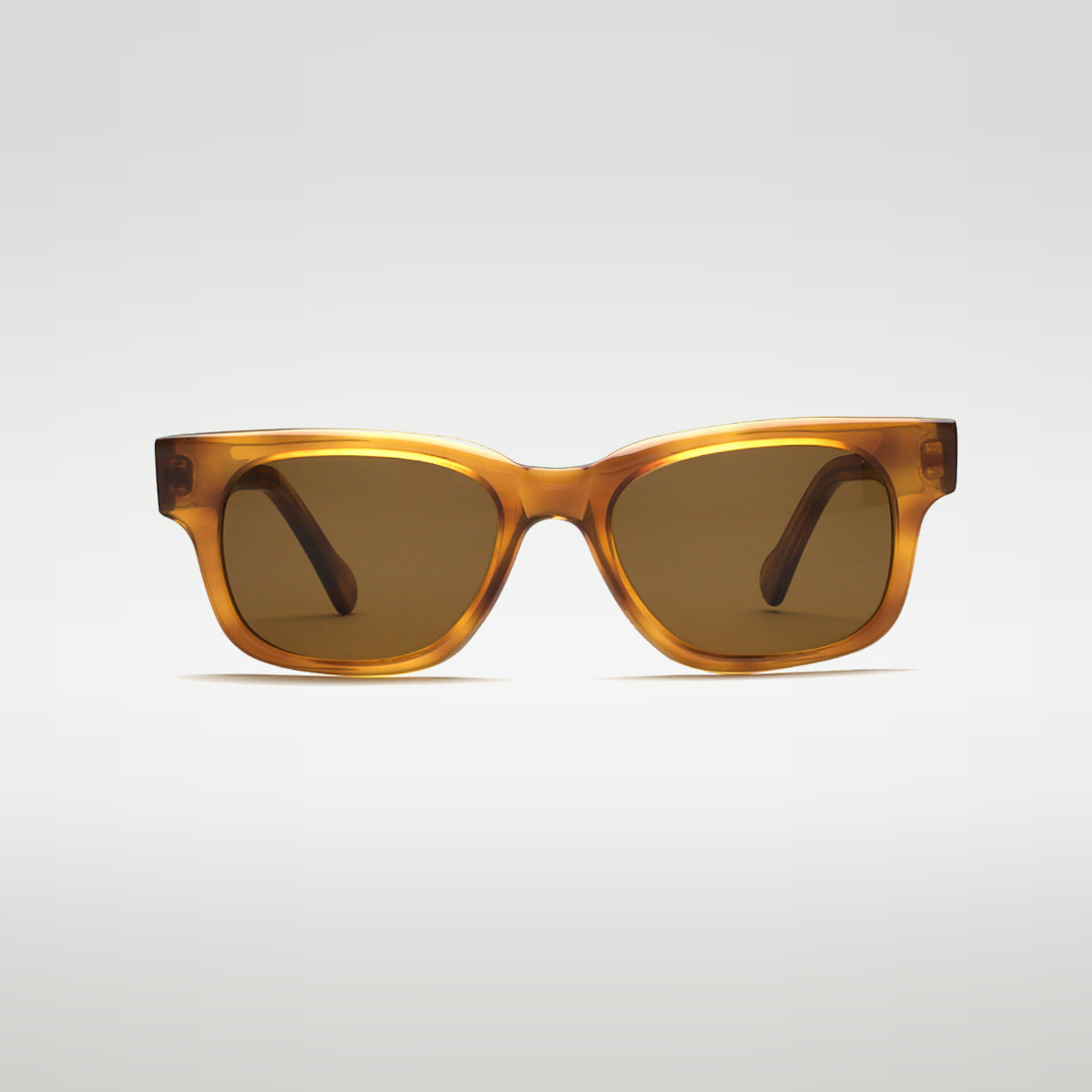 Mireye Roti sunglasses in amber honey, front view.