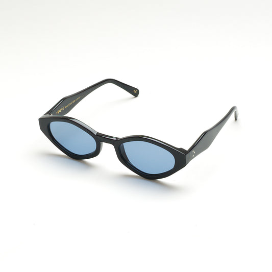 Mireye Wicklow sunglasses in black blue, perspective view.