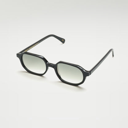 Mireye Zicattela sunglasses in black with gradient green lenses, perspective view.